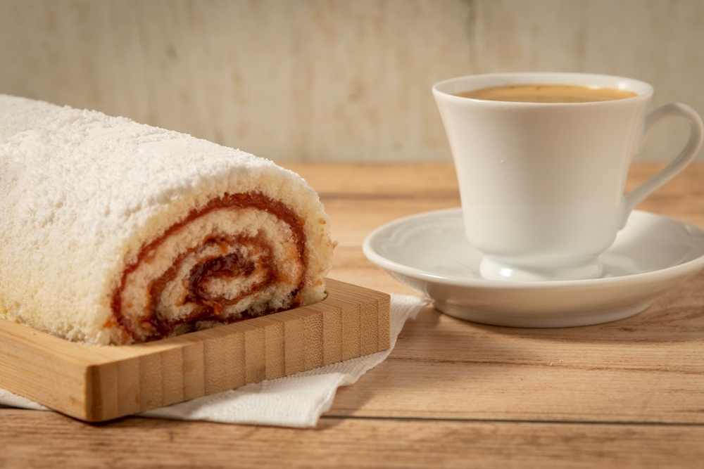 Rocambole de goiabada com queijo