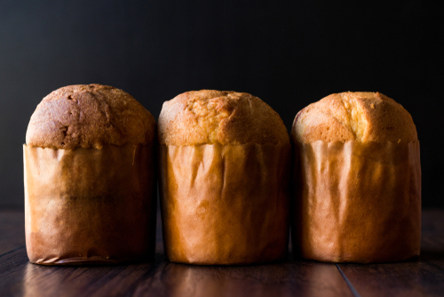 Panetone salgado de parmesão